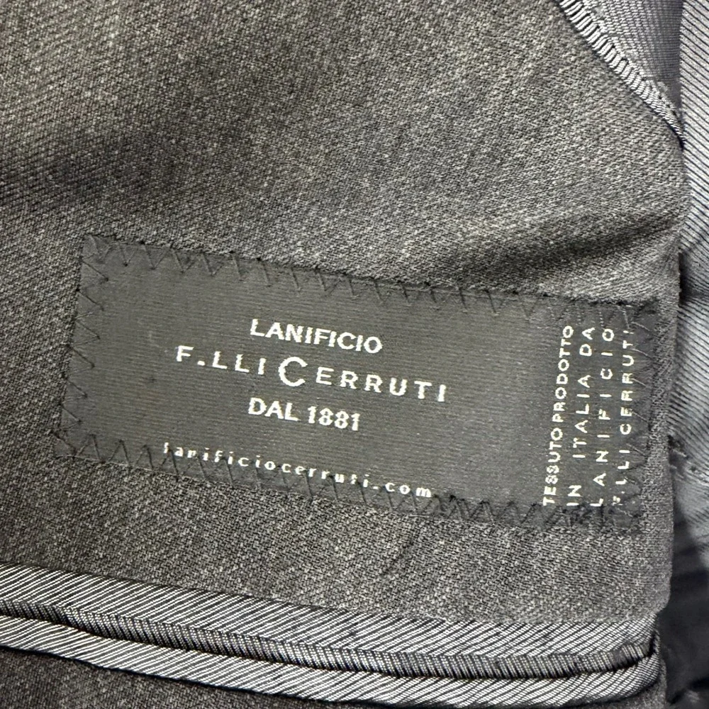 Banana Republic Tailored Suit Men 38S 31x29 Charcoal Gray Cerruti Italia Fabric